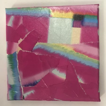 Collage sur petite toile rose